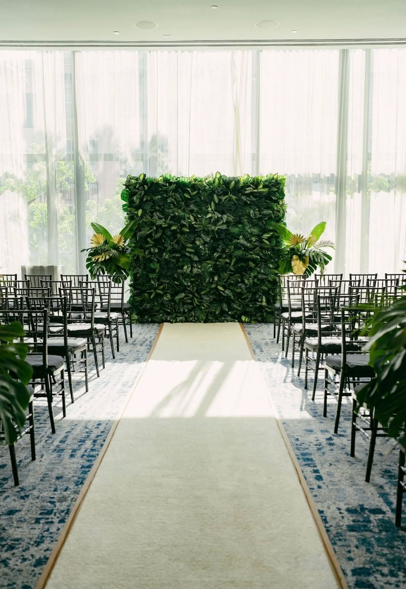 Tropical Hawaiian Greenery Wall - 527